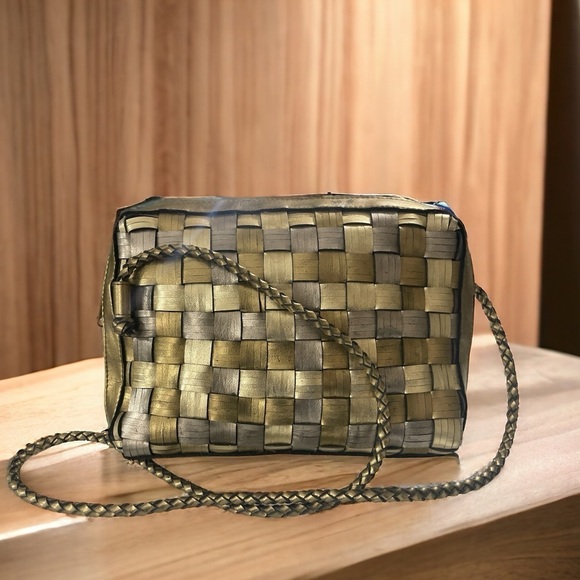 VINTAGE! Warren Reed Basket Weave Metallic Leather Long Braided Strap Gold Bag - Picture 1 of 10